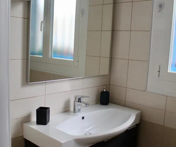 The House Apartment *